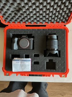 Sony a7 iv with lens ( like new)