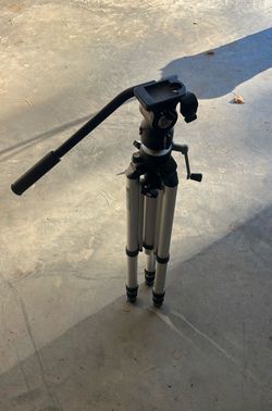 ITE T30 Heavy Duty Video Tripod with Head -Extendable Legs & Neck