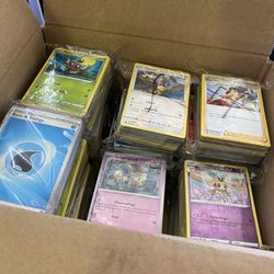 Approx. 2000 card pokemon card lot