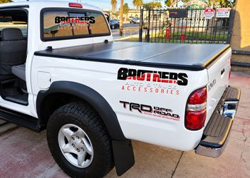 Tri-fold Bed Cover Tapaderas Para Trocas Bedliner Tapa de tres pedazos Tapaderas Para Trocas