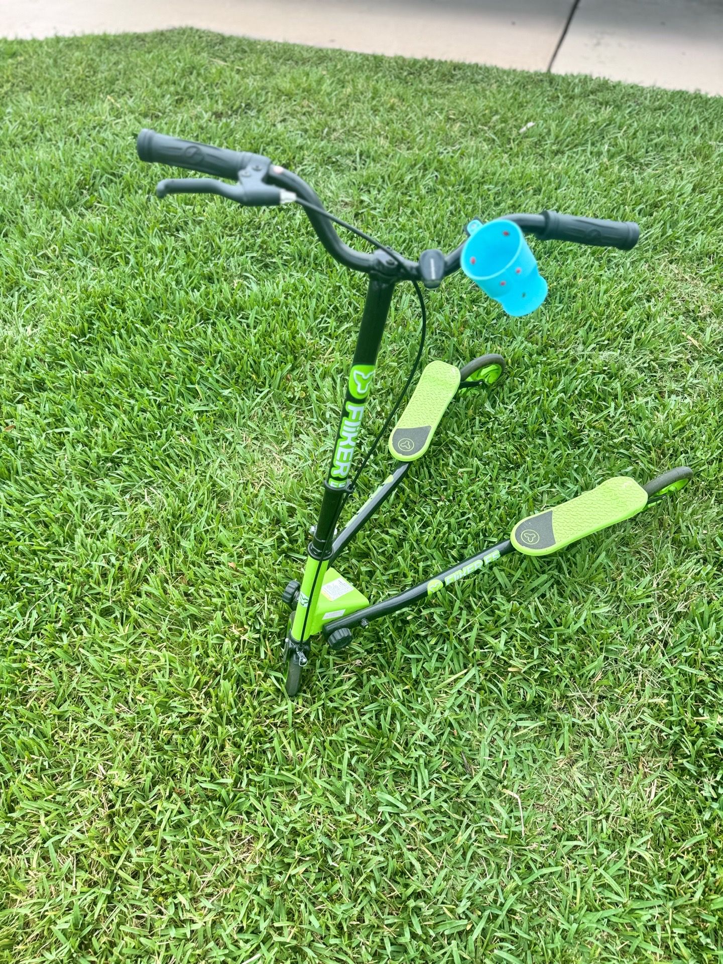 Yvolution Y Fliker F5 - Green w/ Cup Holder