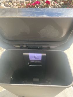 Trash can
