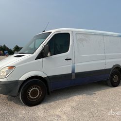 Mercedes-benz Sprinter with high roof. Good condition diesel