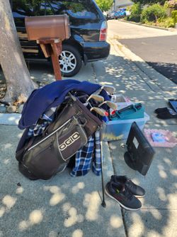 Free items. Pick up at 2219 southwest ct Martinez