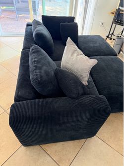 2 seater couch/
