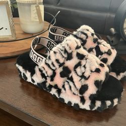 NWOT UGG fluff Sling back Sandal Size 8