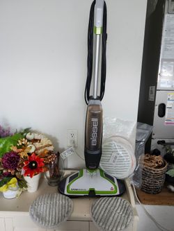 BISSELL Hard Floor Spin Mop
Includes 9 Mops
Model No. 2039A
Serious buyers Please 📢