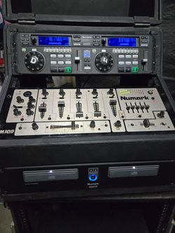 NUMARK  CD PLAYER  & MIXER