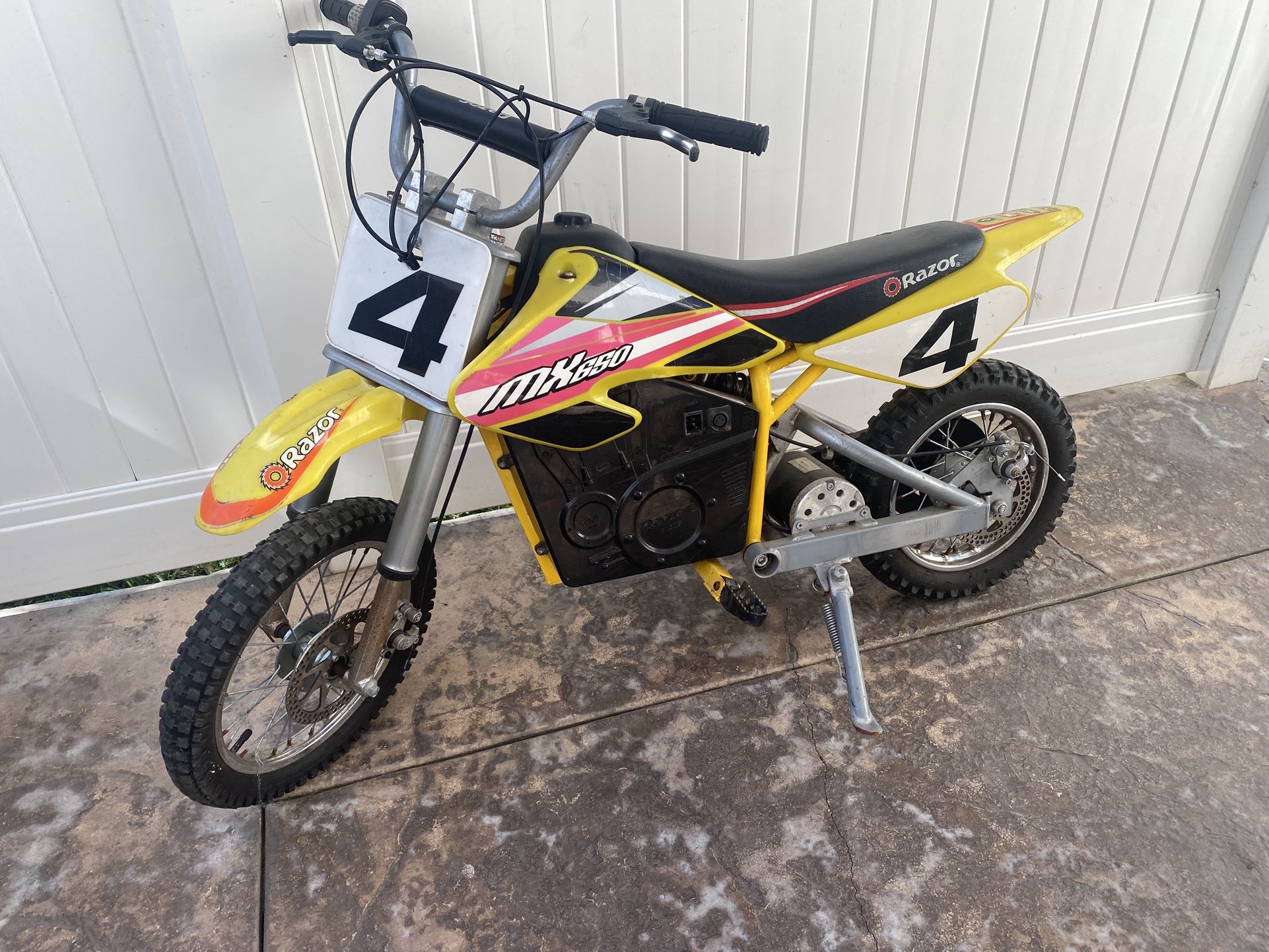Razor Mx 650 Electric Dirtbike for Sale in Aliso Viejo, CA - OfferUp