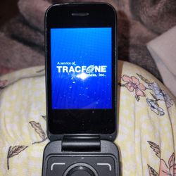 Tracfone TCL My Flip2, 4GB, Black - Prepaid Flip Phone