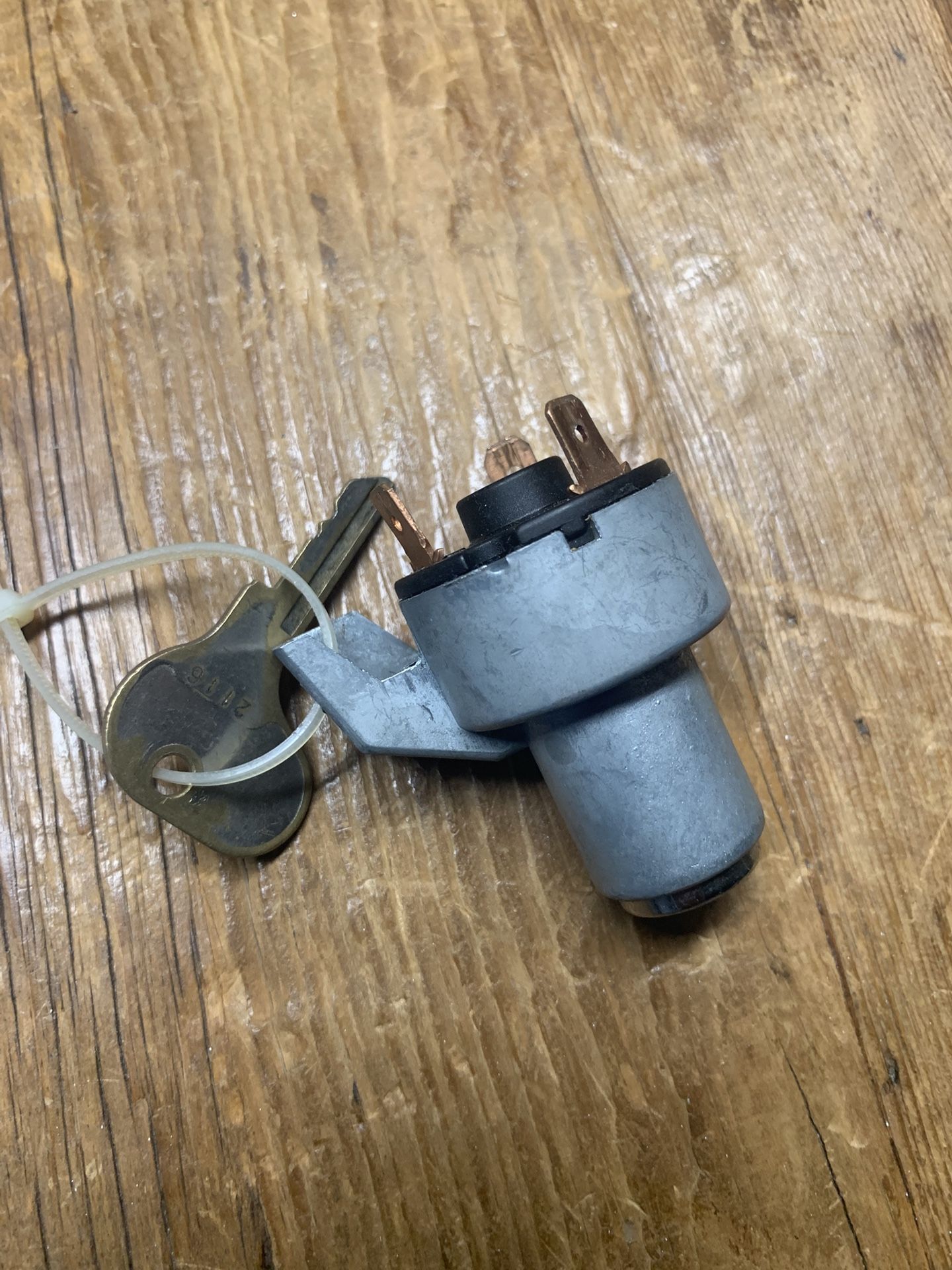 VW Bug ignition with key