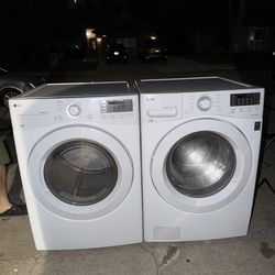 Lg white washer and dryer set