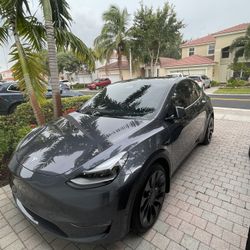 2023 Tesla Y Performance