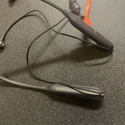 JBL Wireless In-ear Neckband Headphones