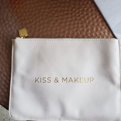 Make Up 👝 Pouch