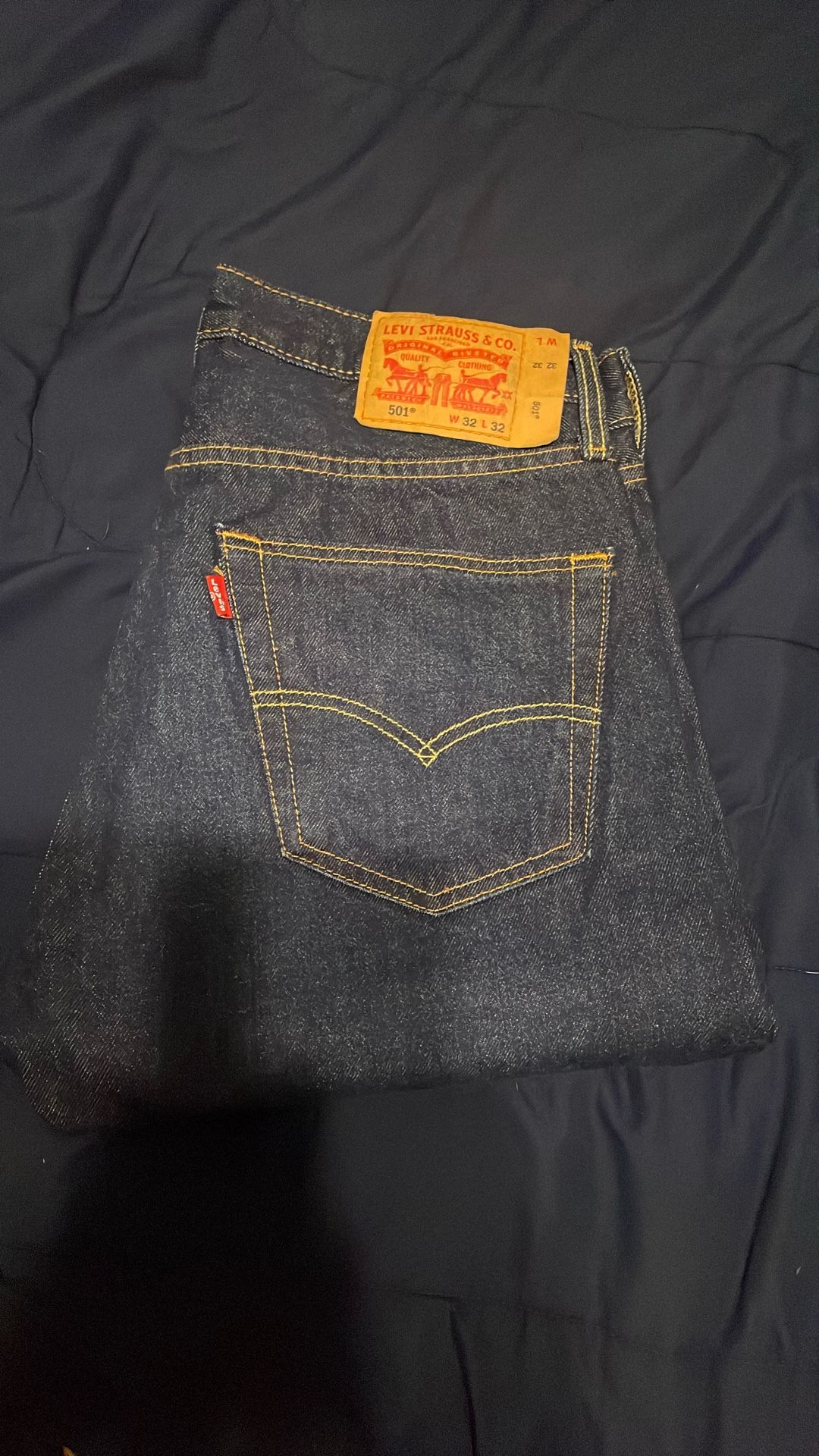 Dark Blue Levi 501’s 32/32 BRAND NEW