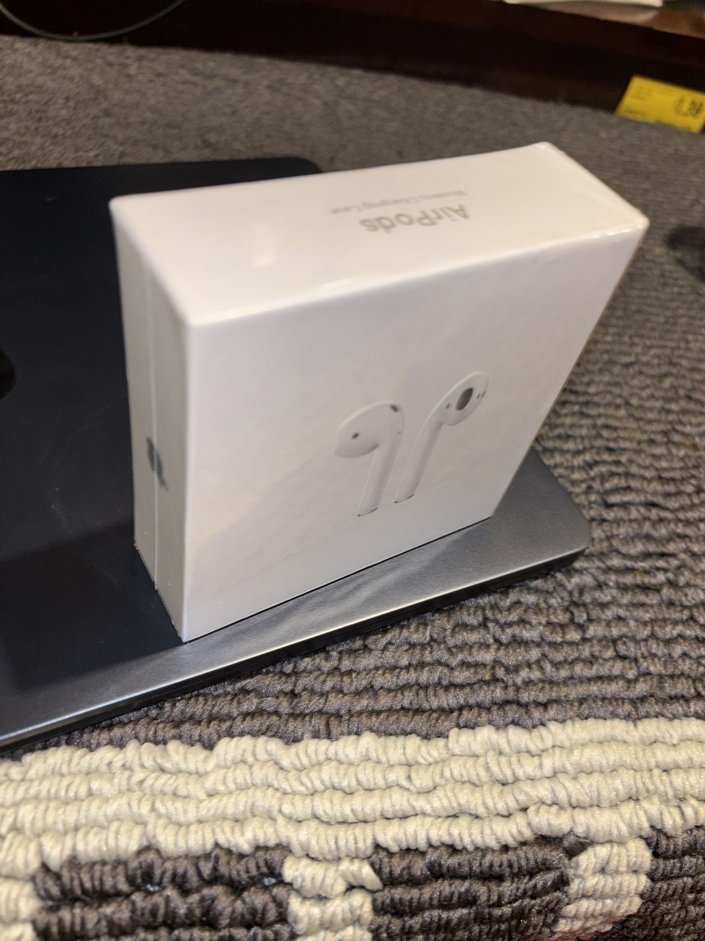 Apple AirPods Gen 1