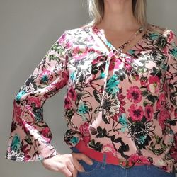 Kensie Pink Floral V-Neck with bow tie bell sleeve blouse size M 