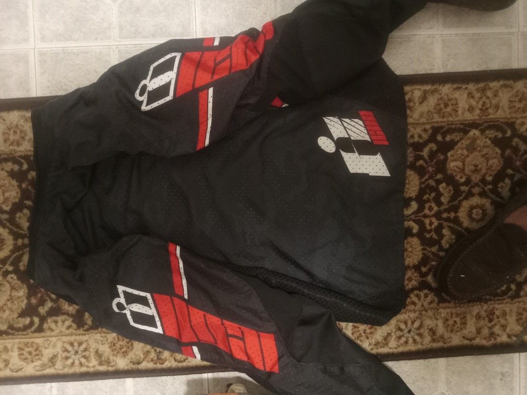 Yakel De Correr Motora Negro Rojo y blanco