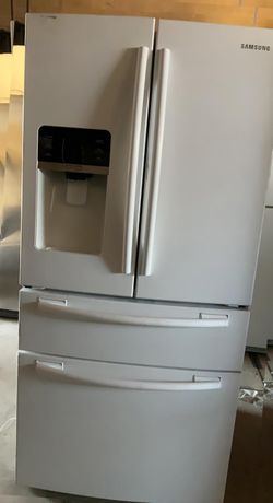 Samsung 4 Door  White Refrigerator Fridge
