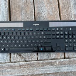 Logitech K750 Wireless Keyboard