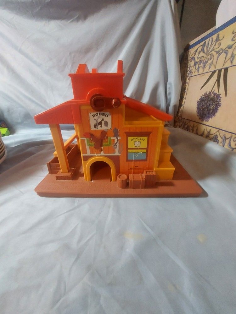 Vintage 1982 Fisher-Price Little People Western Town 