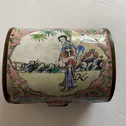 Antique Chinese Enamel Trinket Box With Women In Garden Scene And Flowers 🌺 