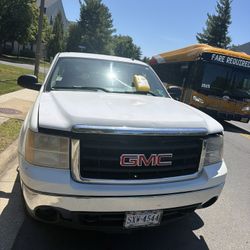 GMC Sierra Pickup Truck 