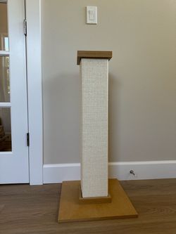 SmartCat Pioneer Pet Ultimate Scratching Post (Beige/Ivory)