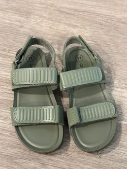 Cat & Jack Sandals Size 11