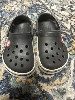 size 8c crocs
