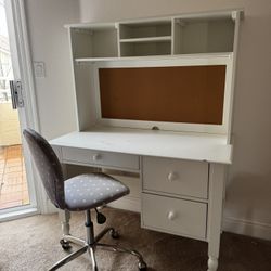 Pottery Barn Girl’s desk & Chair 