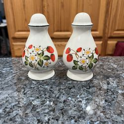 Vintage Large Strawberry Floral Theme Pair If Salt And Pepper Shakers.  Preowned Never Used Displayed Only
