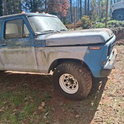  1978 Ford F-250  4x4 Short Bed