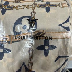 SILK SCARF