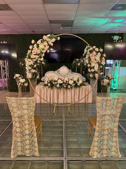 Round Gold Metal Arch