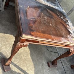 Vintage mahogany dining table with two leaves