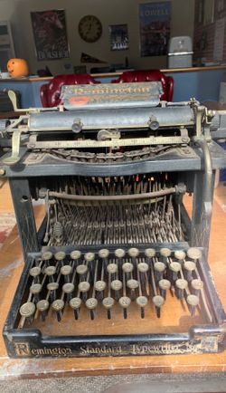 Antique Remington Typewriter.