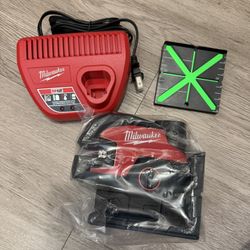M12 12-Volt Lithium-Ion Cordless Green Cross Line and 4-Points Laser Level Kit