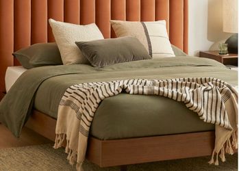 Basi Queen Bed Frame - Walnut