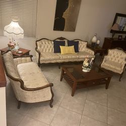 Antique Living Room Furnitures