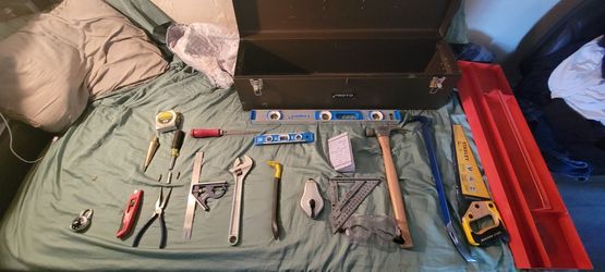 Construction Tool Kit ( Full set of tools for carpentry)