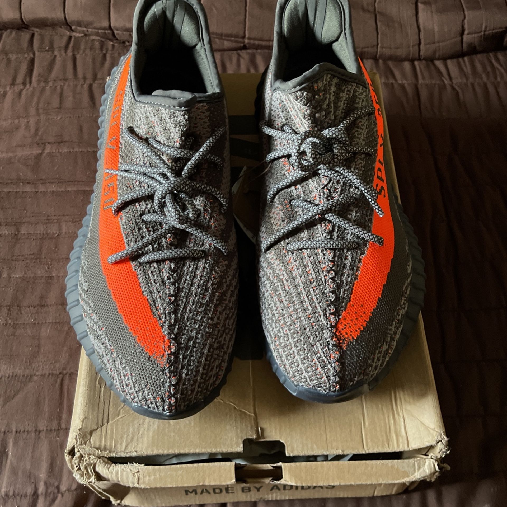 新品未使用送込即配送】YEEZY BoostV2 CarbonBeluga ショッピングサイト メンズ