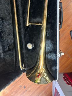 Etude ETB-100 Series Student Trombone in a hard case