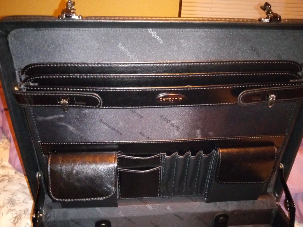Samsonite Briefcase With Lock