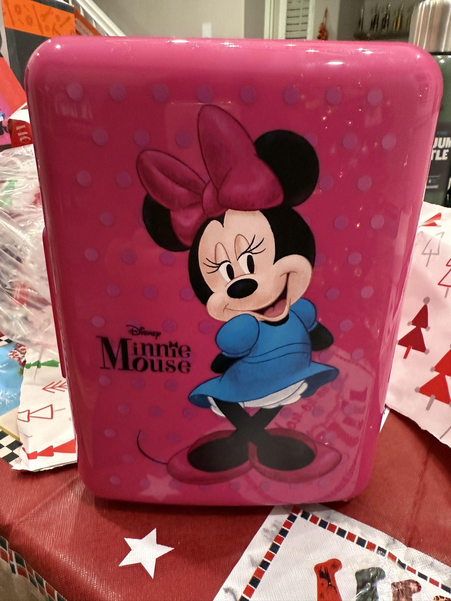 Mini 6 Can Fridge Brand New