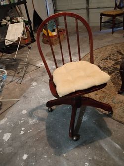 Office chair with wheels