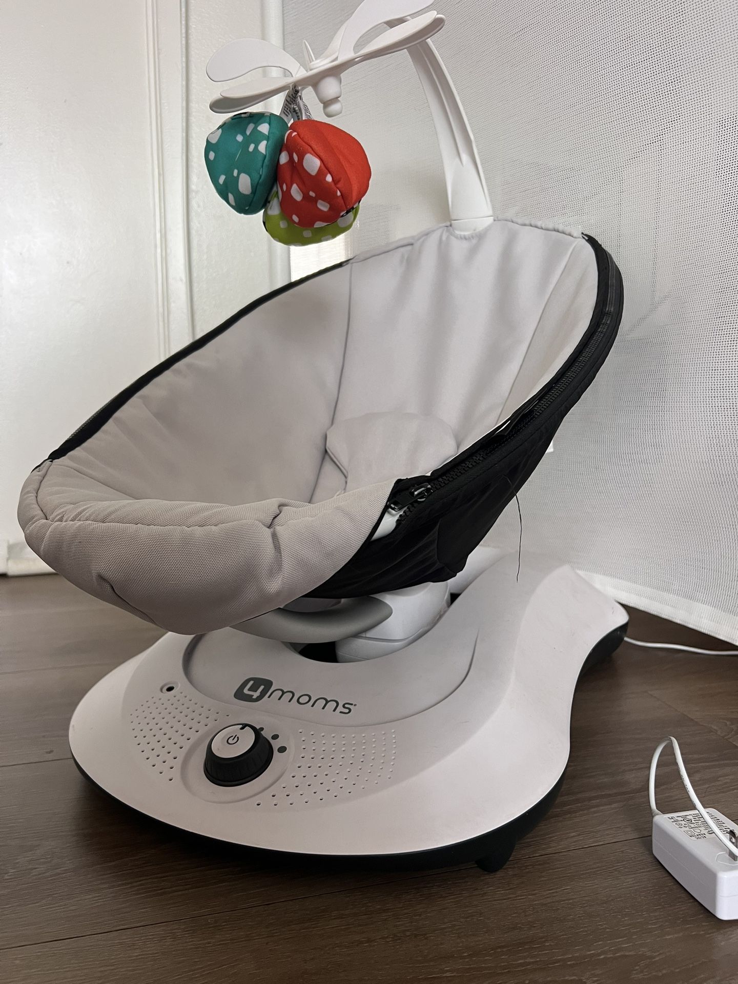 4Moms Mamaroo