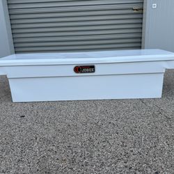 Truck toolbox