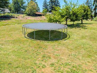 Trampoline